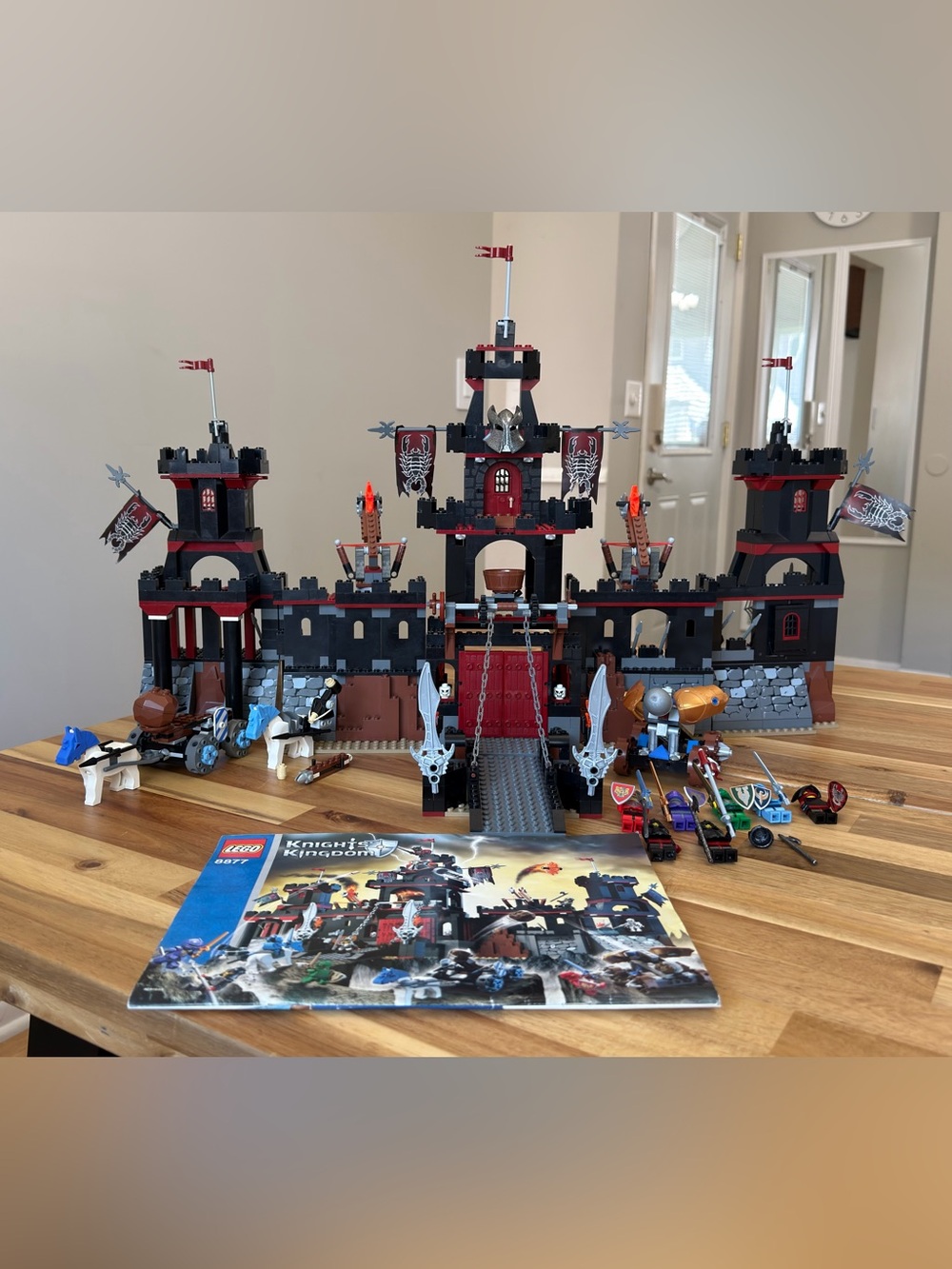 LEGO 8877 Knights' Kingdom II Vladek's Dark Fortress 99% Complete
